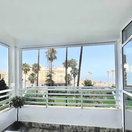 Apartamento Con Preciosas Vistas Al Mar * Malaga