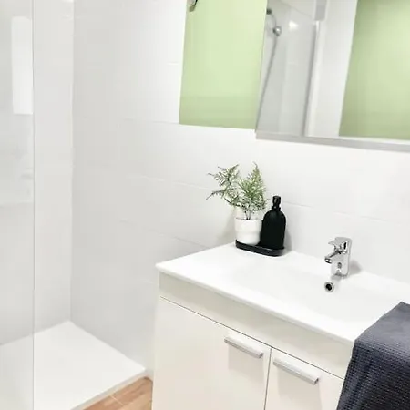 Apartamento Con Preciosas Vistas Al Mar Malaga